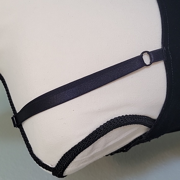 Vintage Apt. 9 Stretch Black Velvet Tank Top in S - Picture 3 of 12